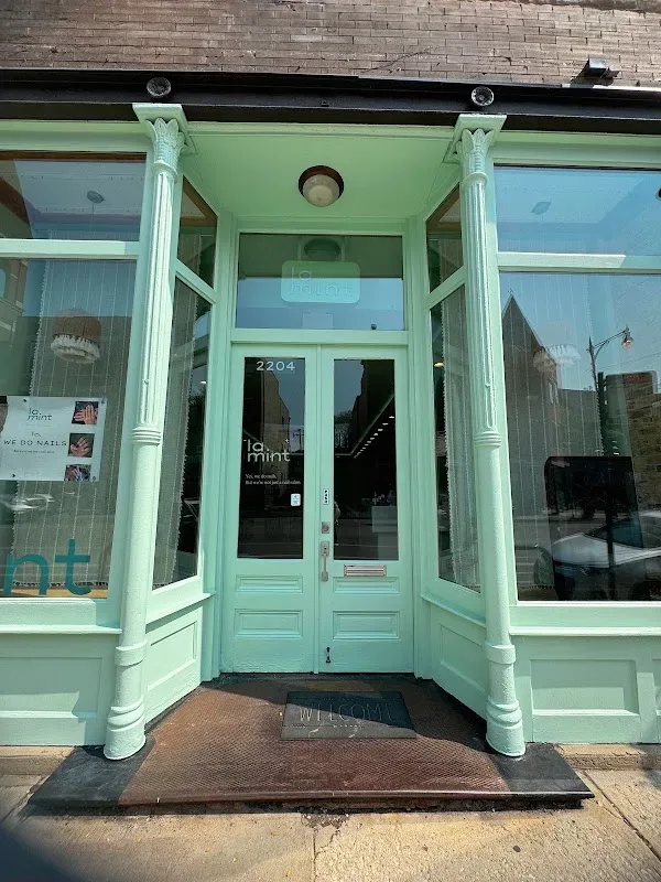 Lamint — Nail salon in Chicago